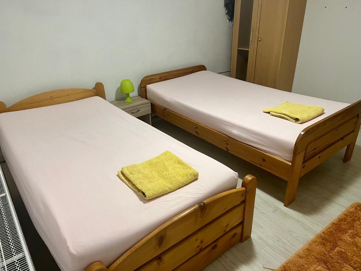 Doppelbett Zimmer Mit Gemeinschaftbad Borgholzhausen Экстерьер фото